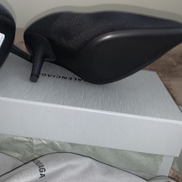 Balenciaga Women’s XL Pump - Picture 3 of 10
